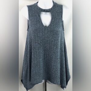 Jennifer Lopez tank top